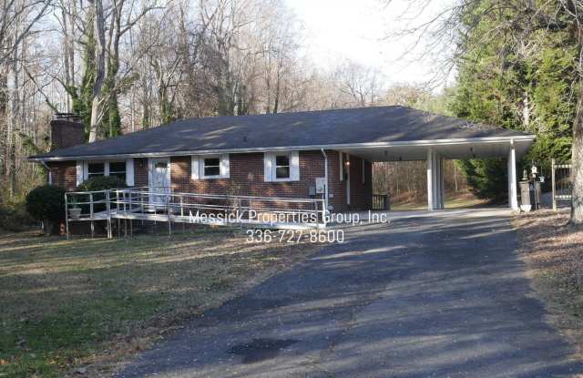 Quiet, Convenient Location, off Country Club Road! photos photos