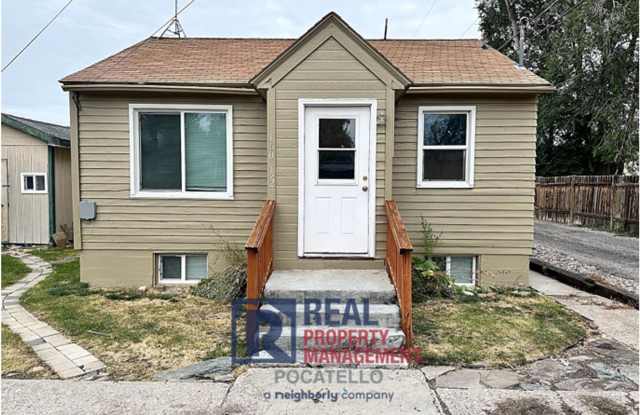 160 & 160 1/2 Park Ave photos photos