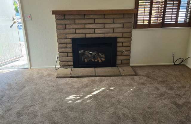 Single level Condo Gallery 4