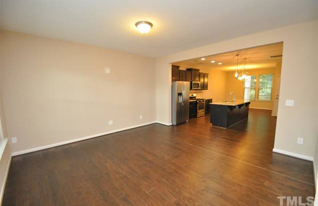 1015 Midtowne Way Gallery 2