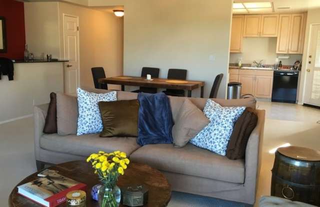 9836 Vidor Dr - 9836 Vidor Drive, Los Angeles, CA 90035