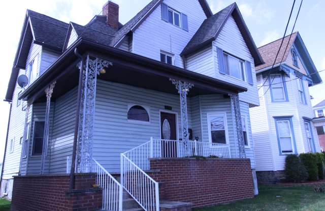 218 Alexander Avenue Gallery 4
