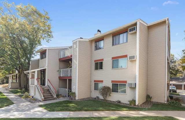 400 Shelard Pkwy Unit 303 - 400 Shelard Parkway, St. Louis Park, MN 55426 400 Shelard Pkwy Unit 303 - 400 Shelard Parkway, St. Louis Park, MN 55426