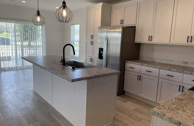 5709 Blue Harbor Drive Gallery 2