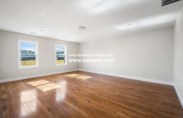 38 Franklin St. Gallery 2
