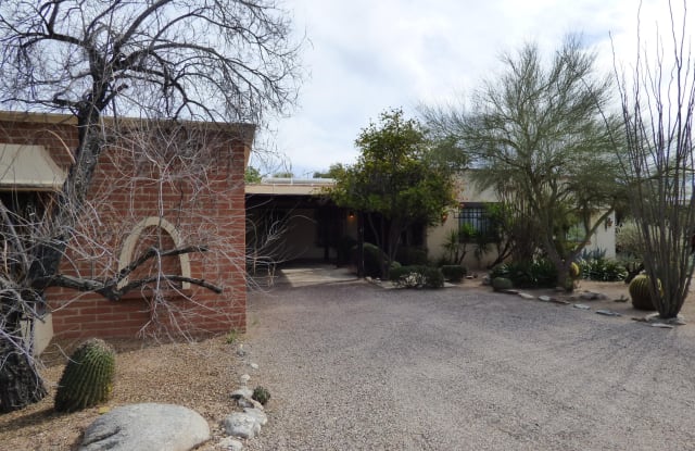 6322 N Calle De Adelita Gallery 2