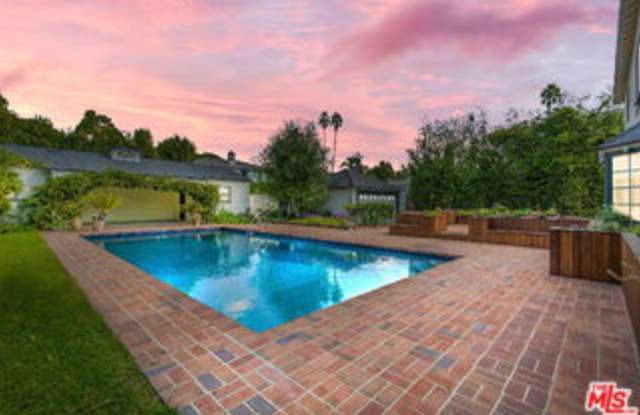 606 North Camden Drive photos photos