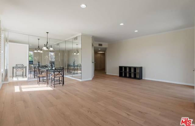 1315 Roxbury Dr Gallery 1