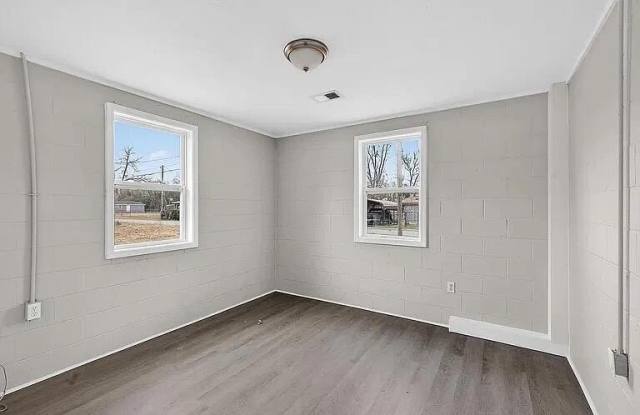 254 Japonica Avenue Gallery 3