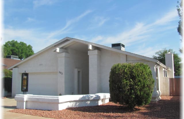 302 W FELLARS Drive - 302 West Fellars Drive, Phoenix, AZ 85023