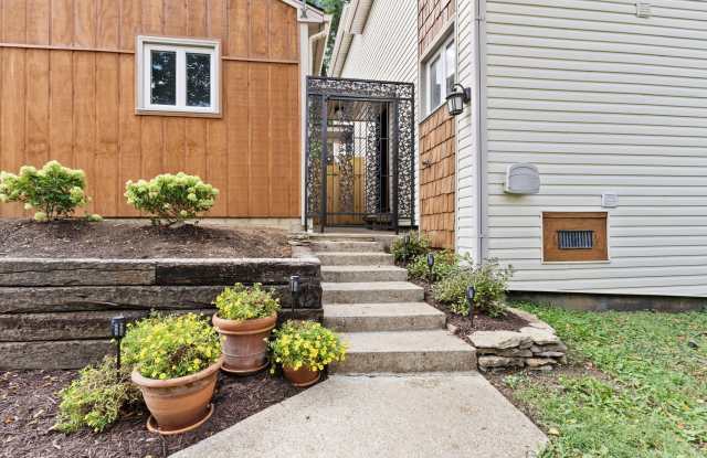1077 Armstrong Mill Road photos photos