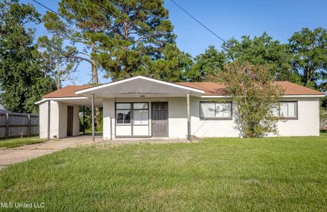 3306 Whitmore Street - 3306 Whitmore Street, Pascagoula, MS 39567