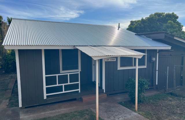 Charming 3-Bedroom Plantation Cottage in Kualapuʻu photos photos