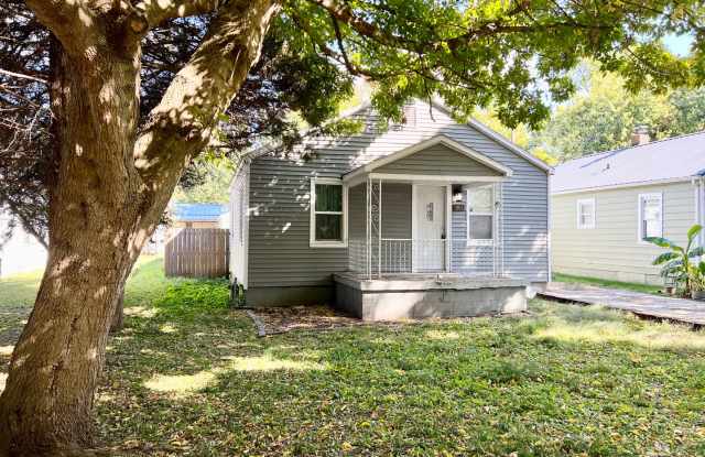 FREE SEPTEMBER RENT Your deposit moves you in — no rent due until October. - 1911 North 27th Street, Terre Haute, IN 47804
