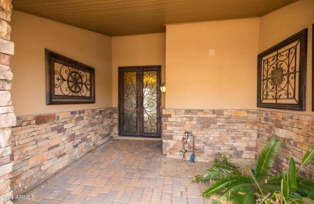 7463 E RAINTREE Court - 7463 East Raintree Court, Scottsdale, AZ 85258