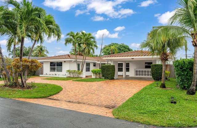 5340 NE 17th Ter photos photos