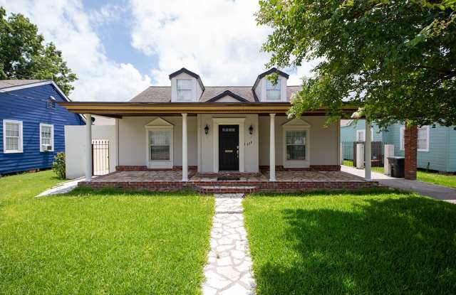 411 Woodruff St photos photos