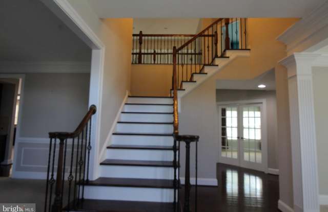 26038 BLACKBERRY KNOLL Gallery 3