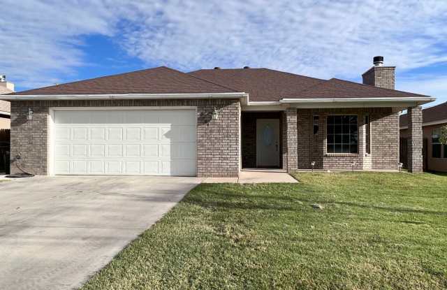 2604 W Lea - 2604 West Lea Street, Carlsbad, NM 88220