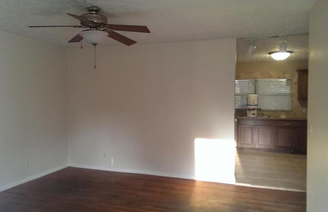 4455 RAINER Road Gallery 2