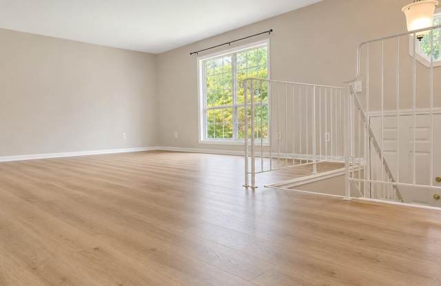 8425 BLEVINS WAY Court Gallery 3