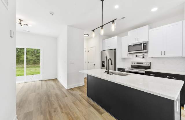 2043 Greenoak Drive Gallery 2