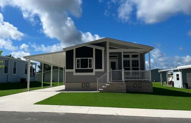 5644 Woodford St photos photos