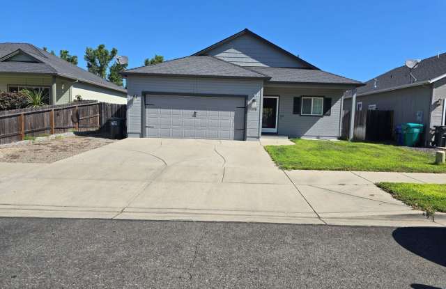 3 bed 2 bath Single Home for Rent in Grants Pass photos photos