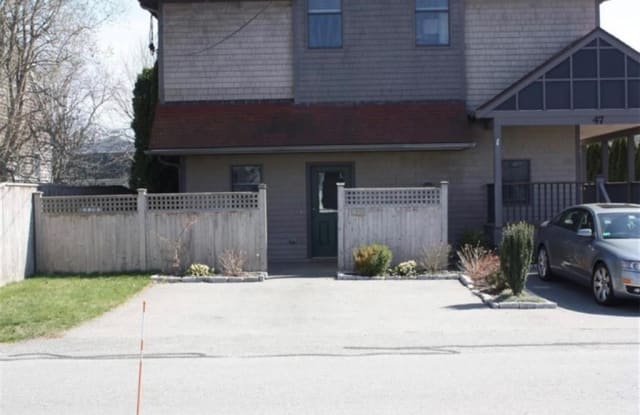 47 Seascape Avenue - 47 Seascape Avenue, Newport East, RI 02842