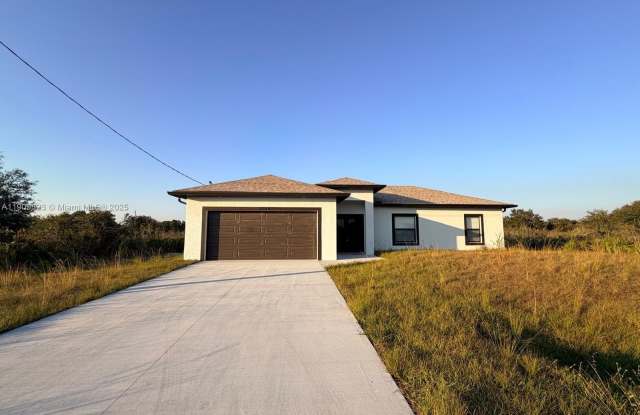 2706 72nd St W photos photos