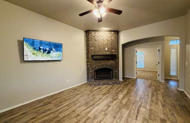 465 Maple Drive Gallery 2