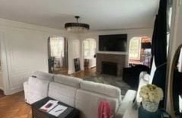 94 Rodney Avenue Gallery 2