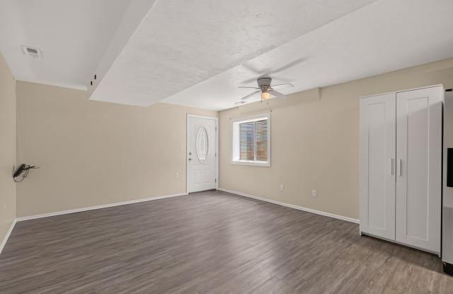 949 W 1800 N Gallery 3