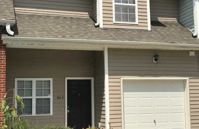 Spacious 3BR, 2.5BA Townhome in Chapel Hill photos photos