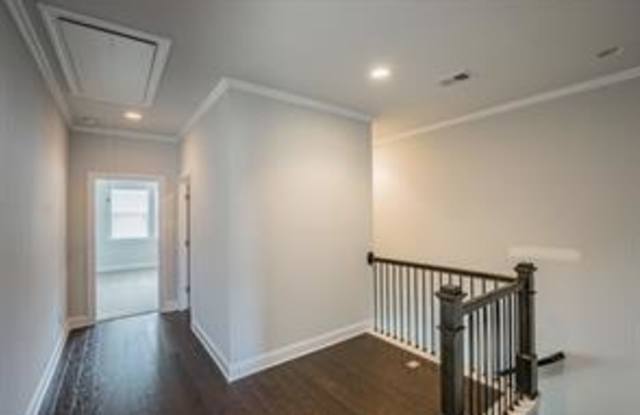 4258 Spruce Pine Alley Gallery 4