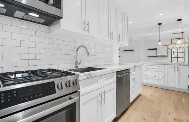 25 Sutton Pl S Apt 14A Gallery 4