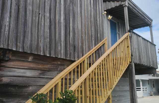 19750 Gulf Boulevard Gallery 2