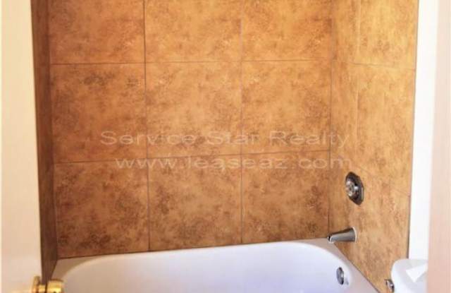 8119 W Corrine Dr Gallery 3