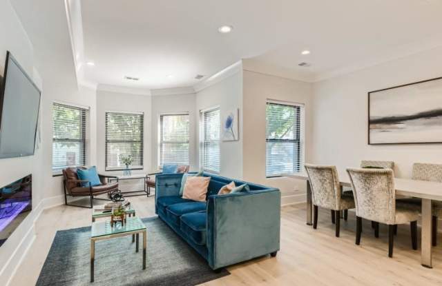 1428 W Winnemac Avenue Gallery 2