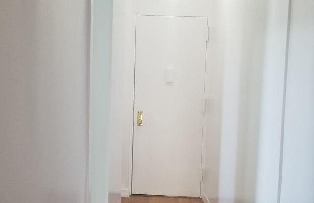 1001 Lincoln Place Gallery 3