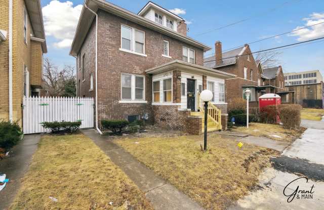 4 Bedroom $1550 photos photos