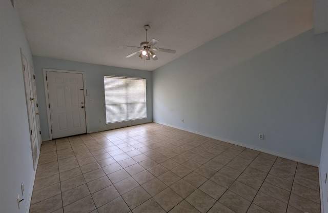 3359 Greenbriar Cir Gallery 4