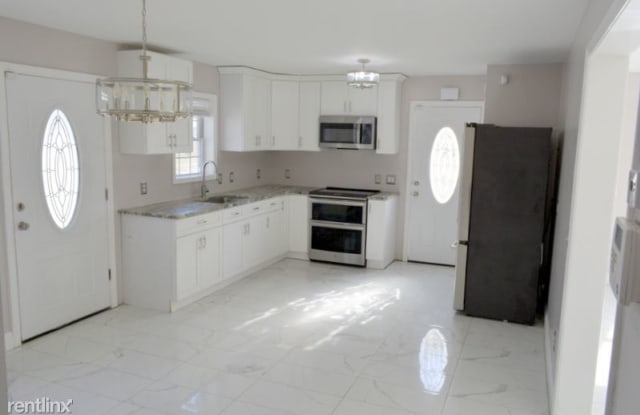 555 Dexter St - 555 Dexter Street, Providence, RI 02907