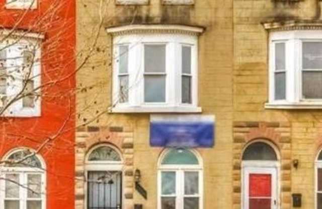 1314 N MOUNT Street Gallery 1