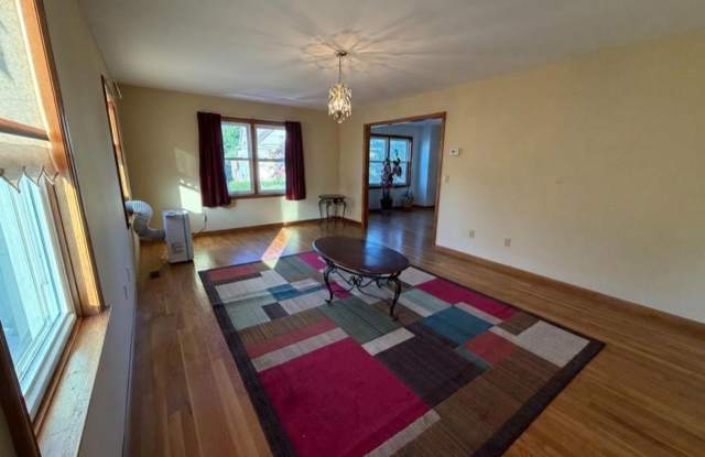 50 Lincoln Avenue Gallery 3