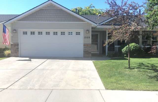 1509 East Locust View Lane - 1509 East Locust View Lane, Meridian, ID 83642