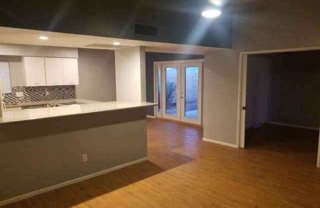 11110 N 82nd Ln Gallery 2