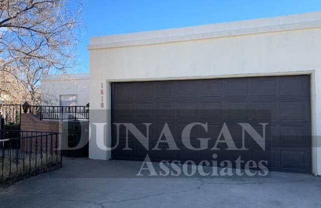 2 Bed/2 Bath Home near Golf Course - 1610 Desert Willow Drive, Carlsbad, NM 88220