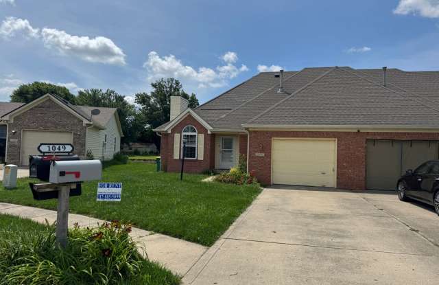 Now Showing this 2BR, 2BA duplex home located at 1049 Mustang Ct., Franklin, IN photos photos