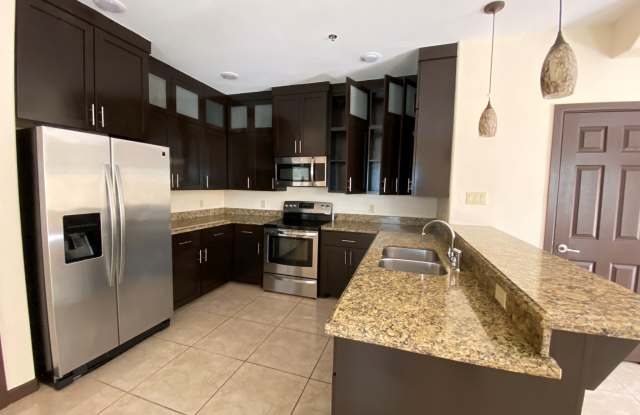 1205 E Daffodil Ave photos photos